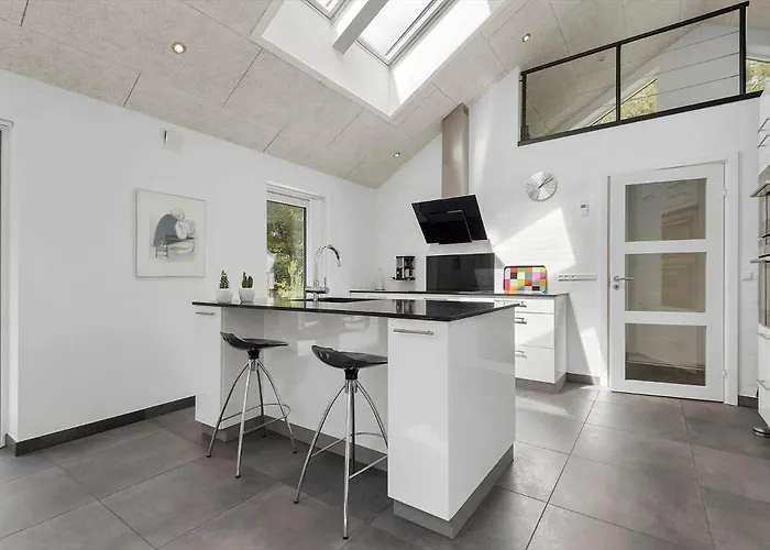 Bv345-blavand-gl-maelkevej-41 بيت للعطل *